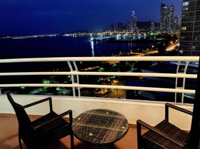Apartamento en Ph los delfines Avenida Balboa en alquiler — 3
