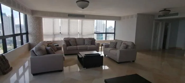Alquiler de apartamento en Condesa princesa 3 habitaciones — 2