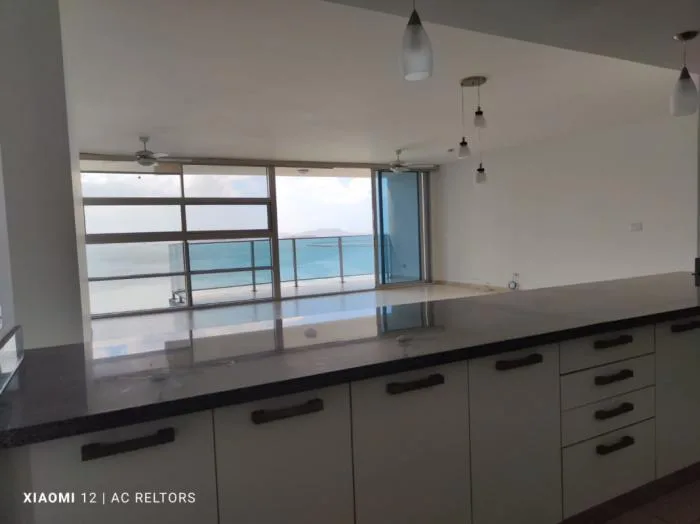 Apartamento en alquiler en Waters de 3 recamaras — 3
