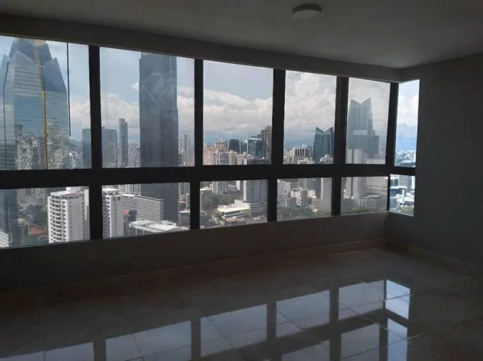 Apartamento en Torres miramar de 3 habitaciones en alquiler — 2
