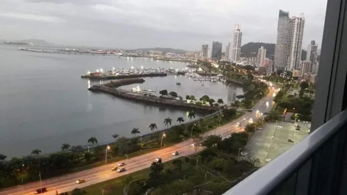 Apartamento en Waters Avenida Balboa en alquiler — 3