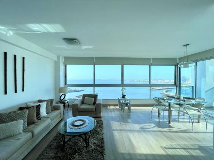 Bayfront avenida balboa panama for rent