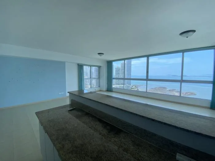 Alquiler de apartamento en Grand bay 1 habitacion — 2