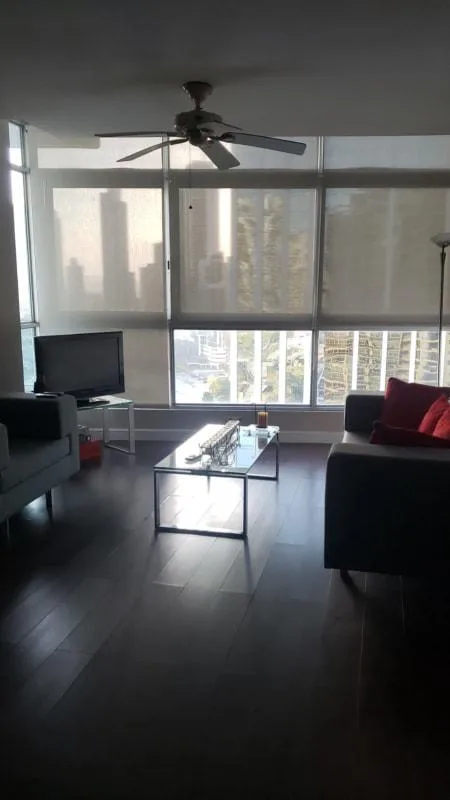 Bayfront  Panama amoblado en alquiler — 2