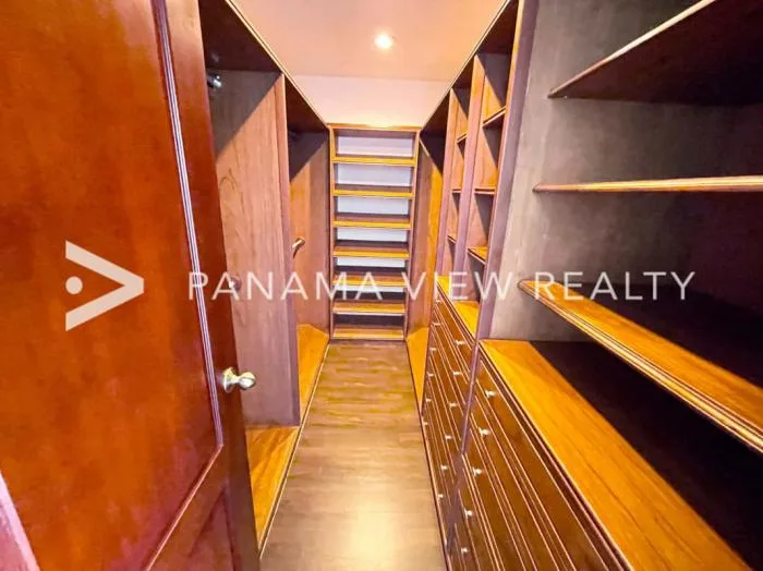 Apartamento en Miramar Avenida Balboa en alquiler — 2