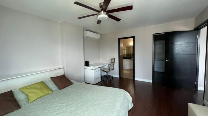 Apartment for rent in bayfront tower with 1 bedroom