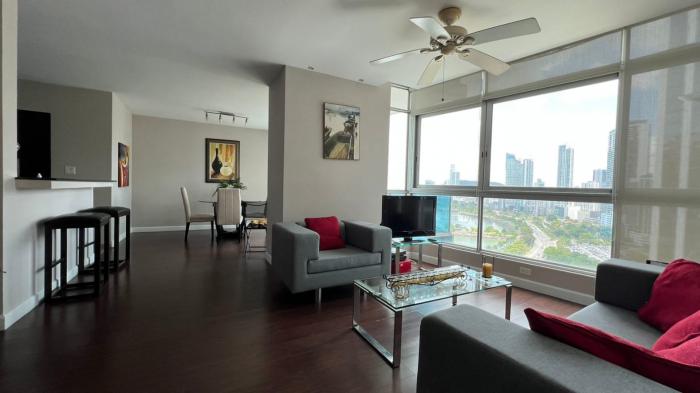 Apartment for rent in bayfront tower with 1 bedroom