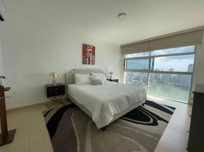 Apartamento en White Avenida Balboa en alquiler — 2