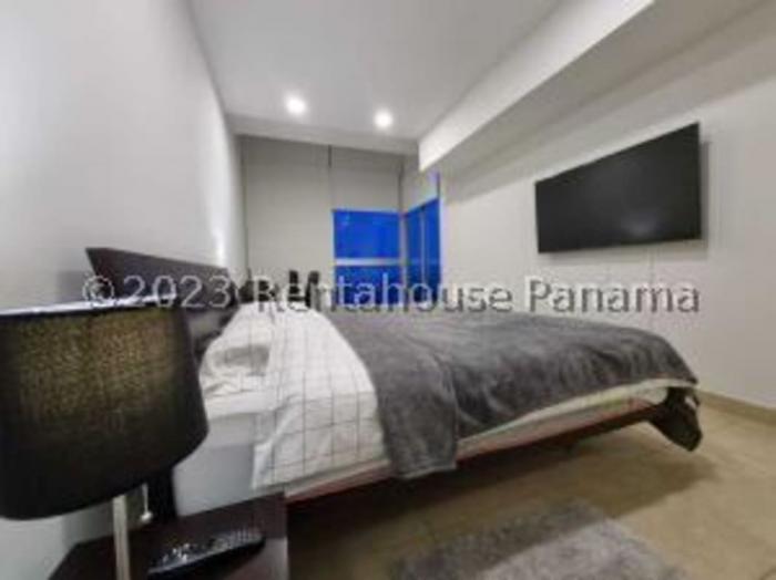 H2o avenida balboa panama for rent