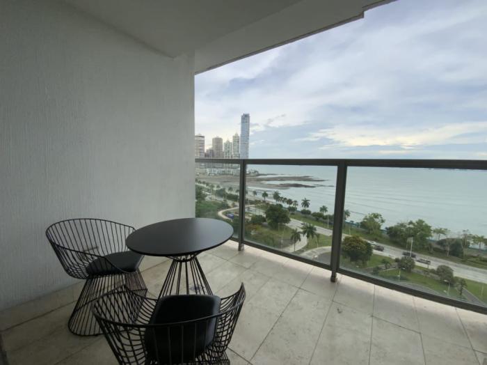Yoo balboa avenue 1 room