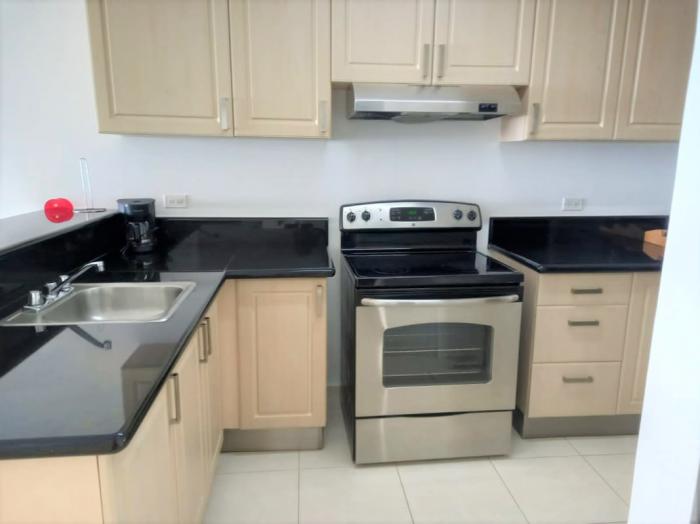 Apartment in vista marina avenida balboa for rent