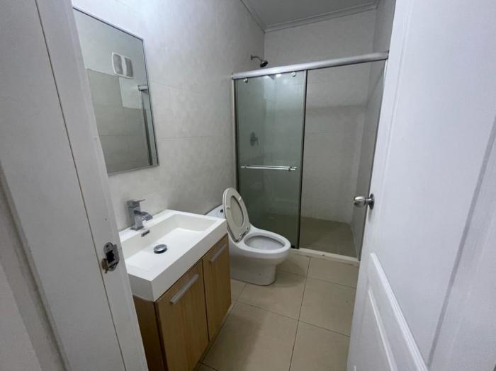 Apartment in white tower avenida balboa for rent