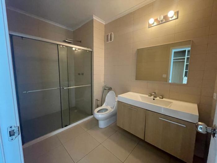Apartment in white tower avenida balboa for rent