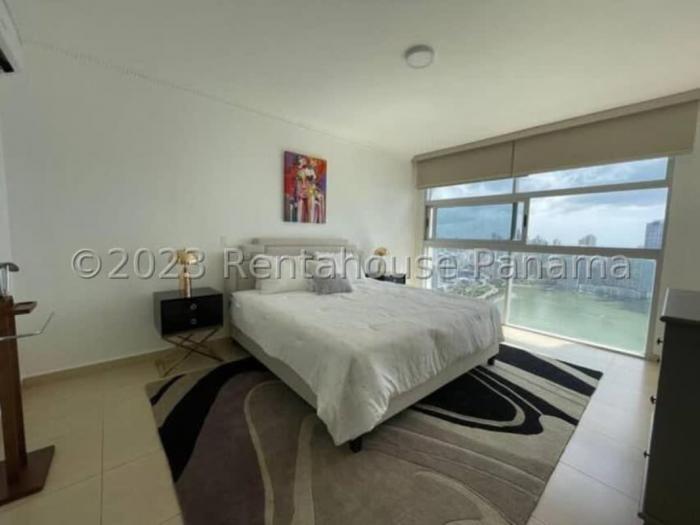 Waters avenida balboa panama for rent