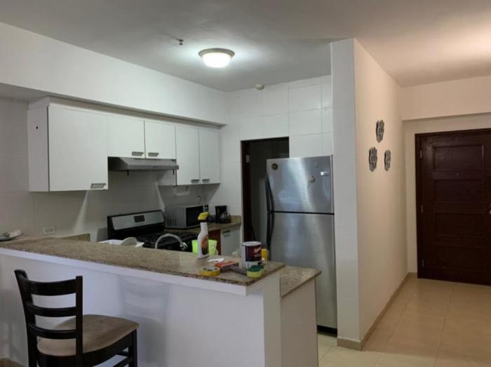 Apartment in grand bay avenida balboa for rent
