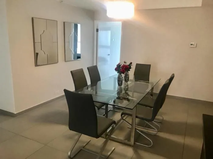 Yacht club Avenida Balboa 2 habitaciones — 3