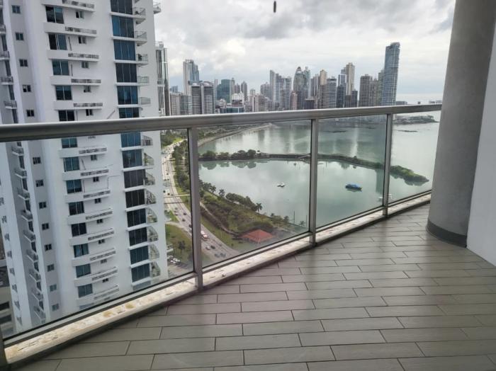 Yacht club Avenida Balboa Panama en alquiler