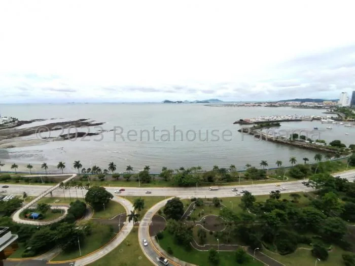 Apartamento en Waters Avenida Balboa en alquiler — 4