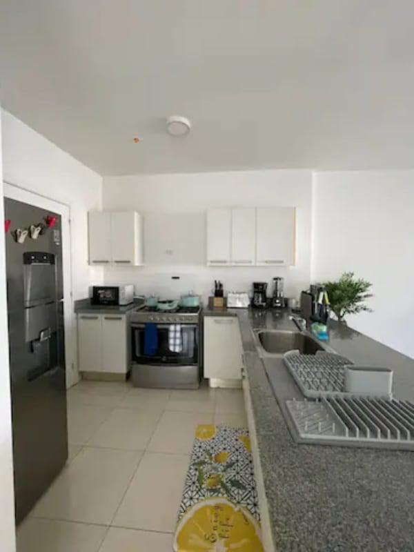 Apartment in waters on the bay avenida balboa for rent