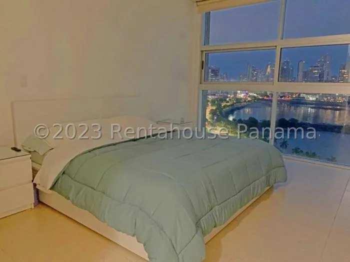 White tower Avenida Balboa Panama en alquiler — 4