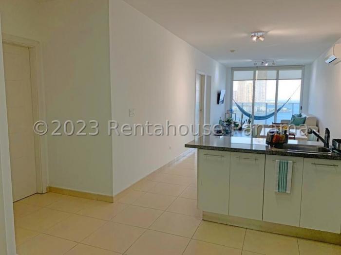White tower avenida balboa panama for rent