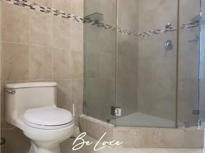 Apartamento en venta en Grand bay tower de 1 habitacion — 2