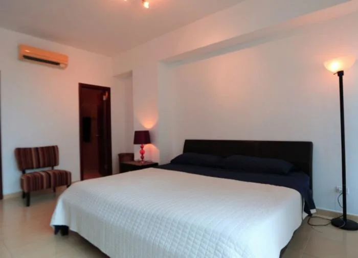 Grand bay Avenida Balboa 1 habitacion — 3