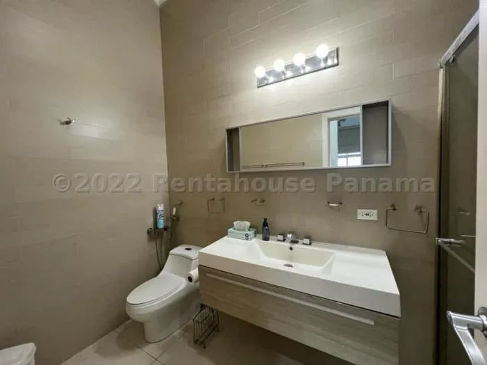 Apartamento en venta en Waters on the bay de 2 recamaras — 5