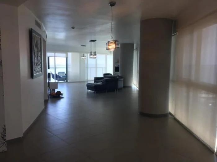 Venta de apartamento en Yacht club 2 habitaciones — 4