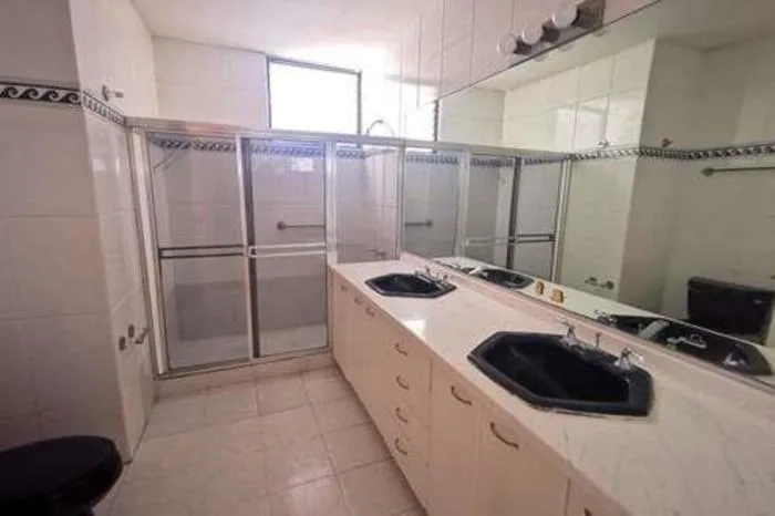 Apartamento en venta en Ph los delfines de 3 habitaciones — 2