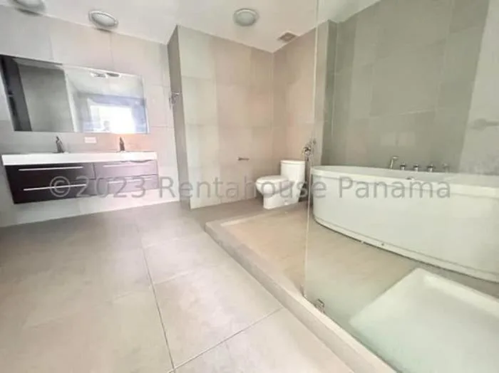 Apartamento en Yacht club tower de 2 habitaciones en venta — 2