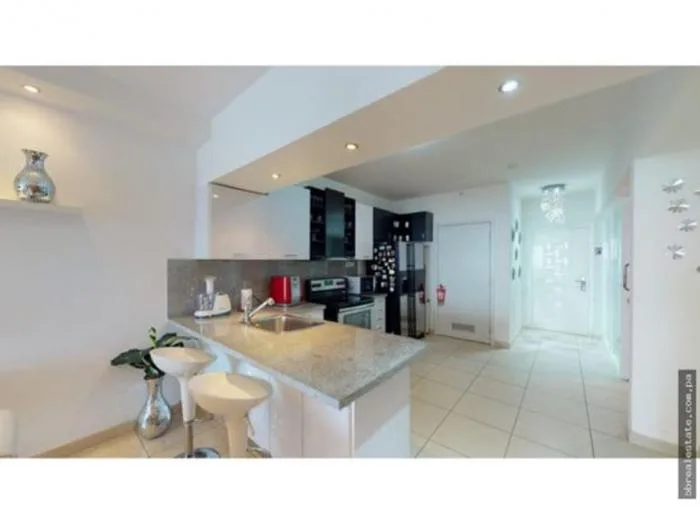White tower Avenida Balboa 2 habitaciones — 3