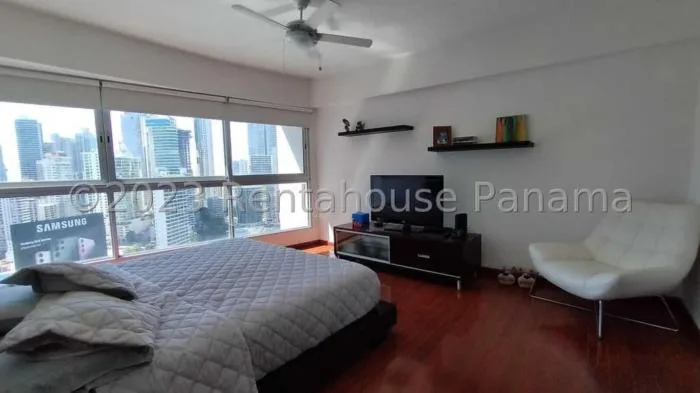 Apartamento en venta en Grand bay tower de 1 habitacion — 5