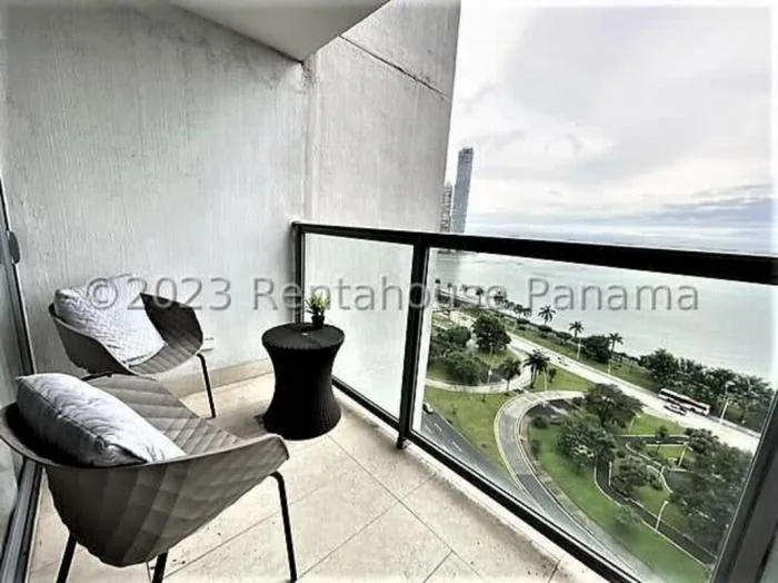 Apartment in yoo panama avenue balboa for rent