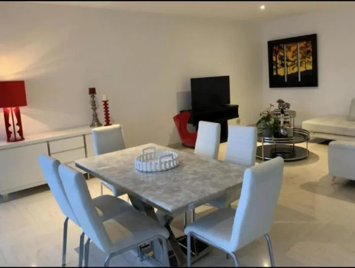 Alquiler de apartamento en Los delfines 3 habitaciones — 3