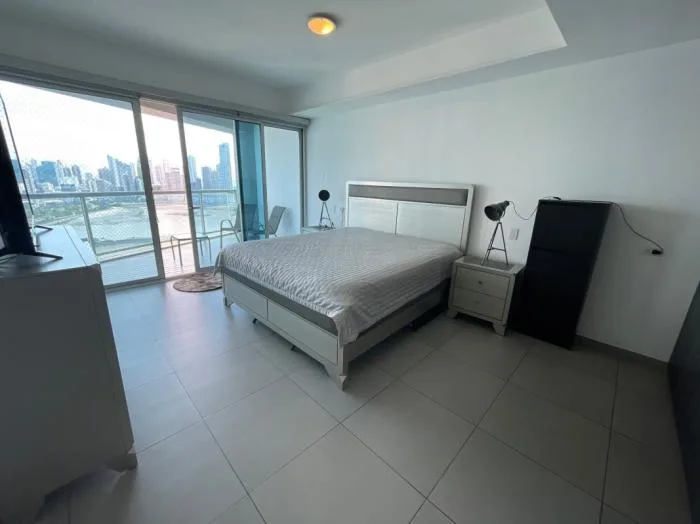 Apartamento en Yacht club Avenida Balboa en alquiler — 2