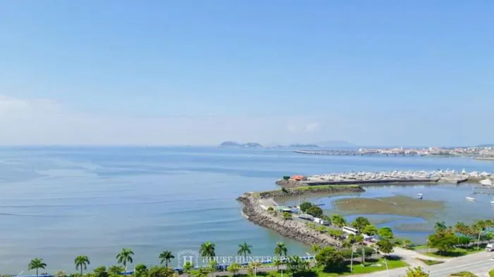 Villa del mar Avenida Balboa Panama en alquiler — 3