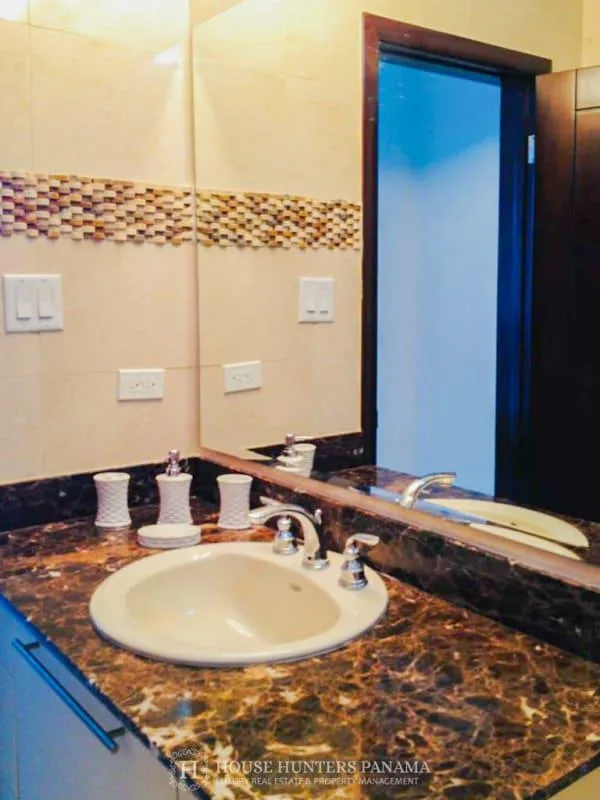 Villa del mar Avenida Balboa Panama en alquiler — 4