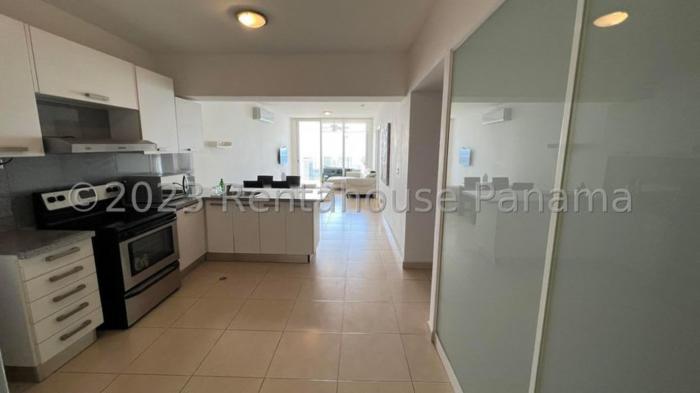2-bedroom apartment in white for rent
