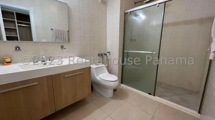 Apartamento en White de 2 habitaciones en alquiler — 3
