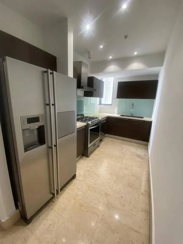 Apartamento en Yoo Avenida Balboa en alquiler — 2