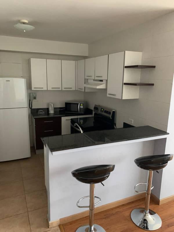 Apartment in bayfront avenue balboa for rent