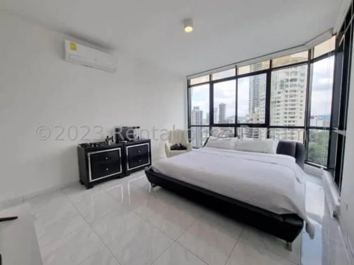 Miramar Avenida Balboa Panama en alquiler — 2