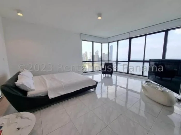 Miramar Avenida Balboa Panama en alquiler — 3