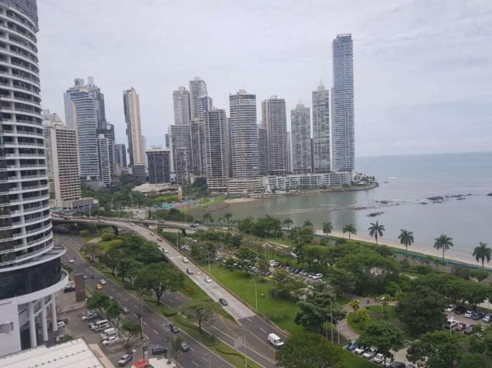 Bayfront balboa avenue panama for rent