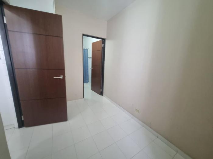 Apartment for rent in ph los delfines with 3 bedrooms