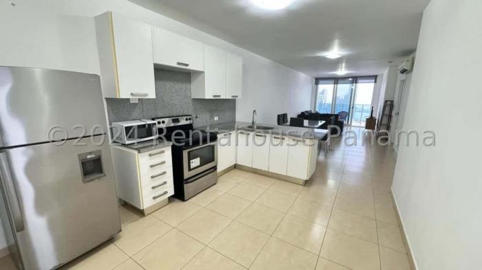 2-bedroom apartment in white for rent