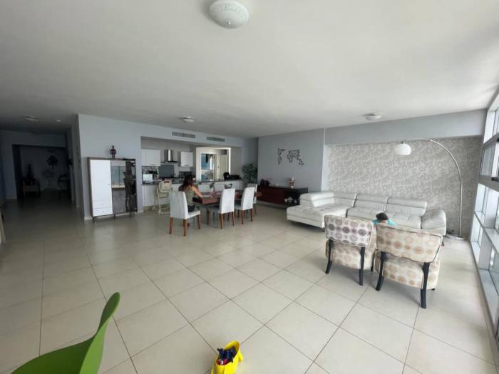 Alquiler de apartamento en Waters on the bay 3 habitaciones