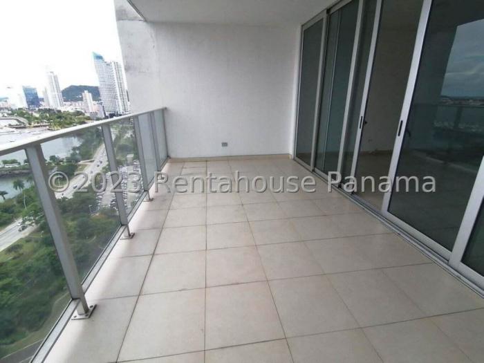 Apartment in waters on the bay avenue balboa for rent
