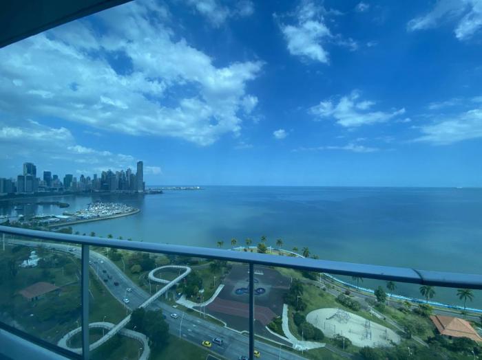 Apartment for rent in ph destiny with 3 bedrooms